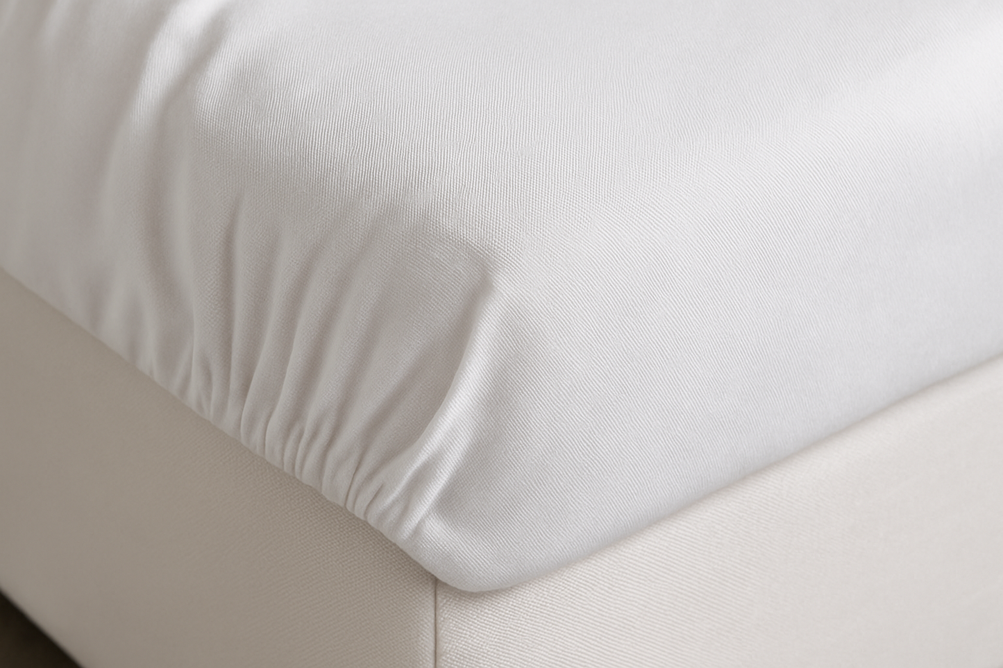 Close-up of elastic corner detail